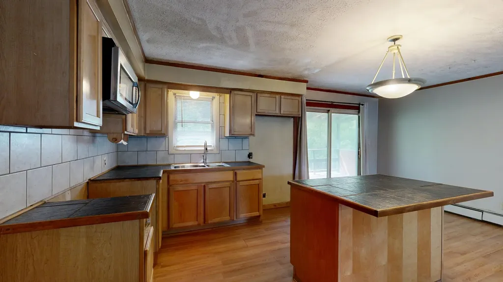 225 Middle Road Sabattus ME 04280