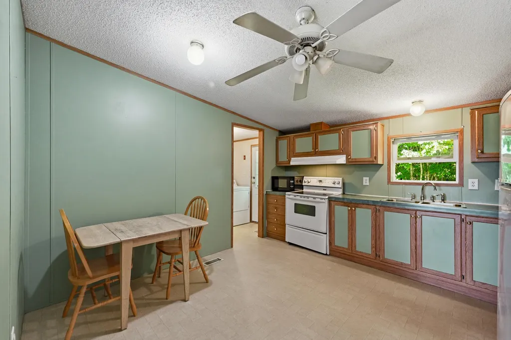 911 Main Street Monmouth ME 04259