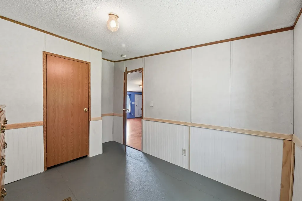 911 Main Street Monmouth ME 04259