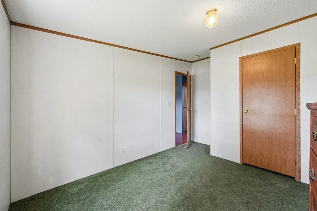 911 Main Street Monmouth ME 04259