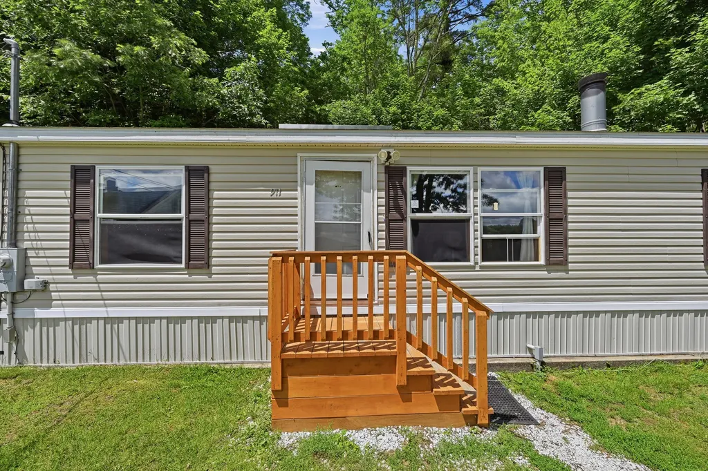 911 Main Street Monmouth ME 04259
