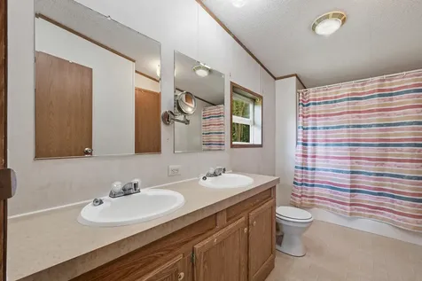 911 Main Street Monmouth ME 04259