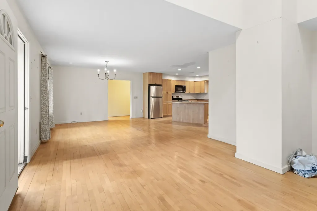 238 Brackett Avenue Portland ME 04108