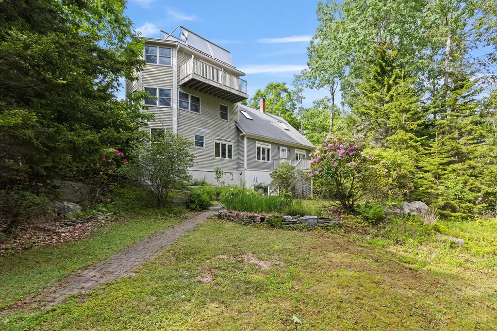 238 Brackett Avenue Portland ME 04108