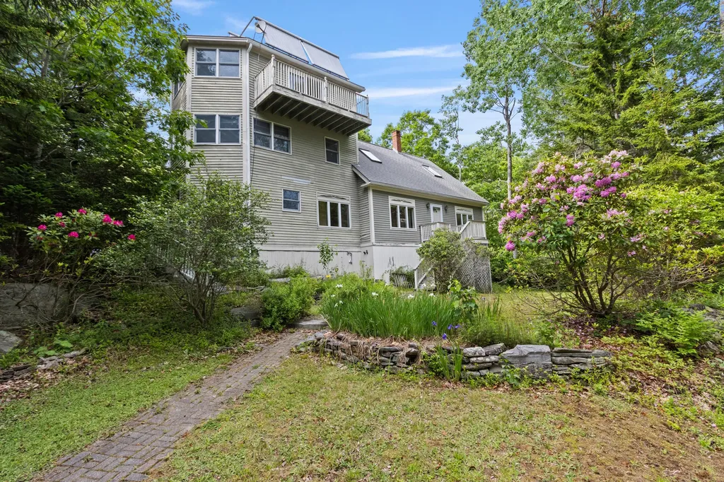 238 Brackett Avenue Portland ME 04108