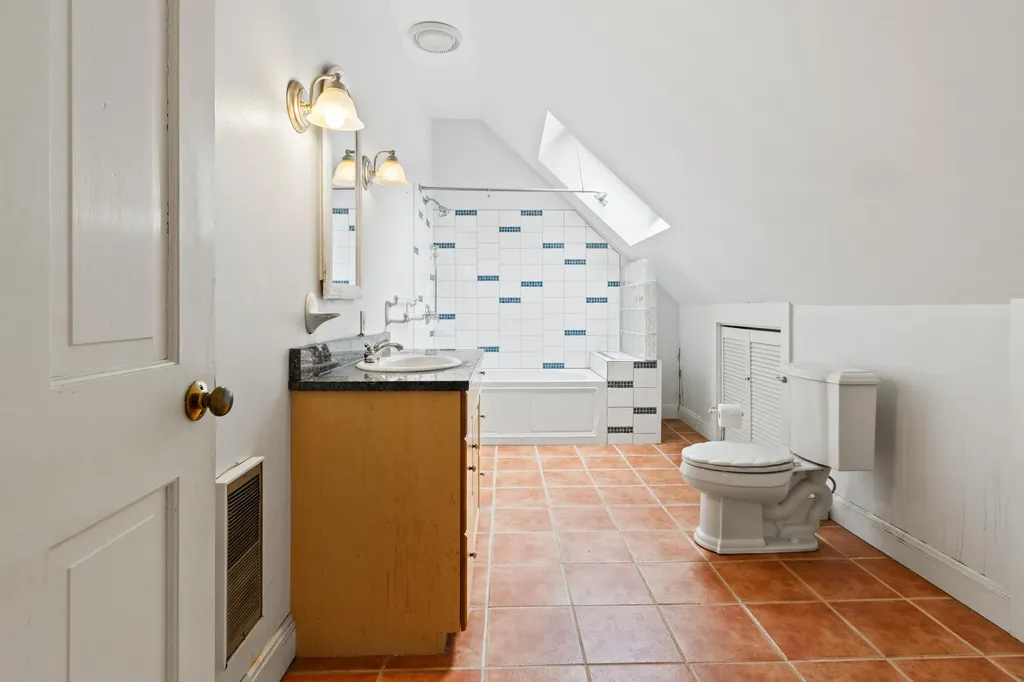 238 Brackett Avenue Portland ME 04108