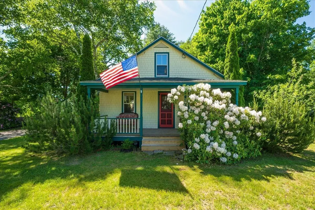 6 Thomas Street Camden ME 04843