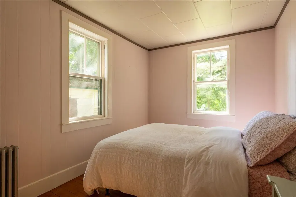 6 Thomas Street Camden ME 04843