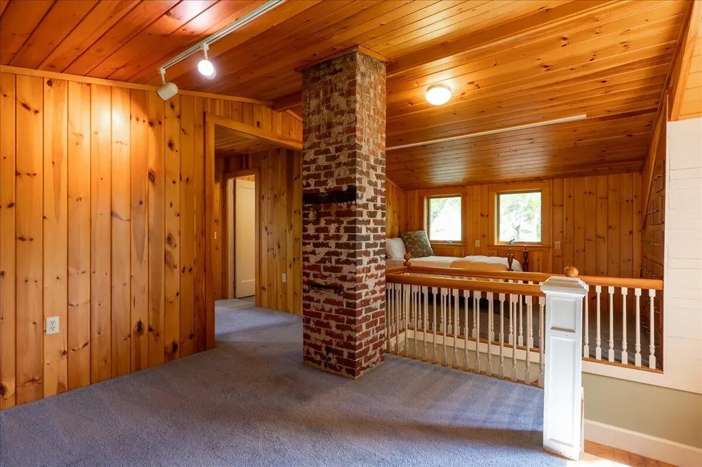 6 Thomas Street Camden ME 04843