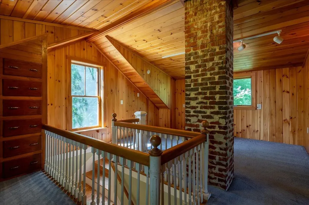 6 Thomas Street Camden ME 04843