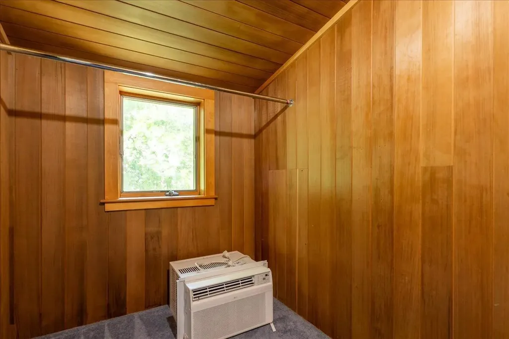 6 Thomas Street Camden ME 04843