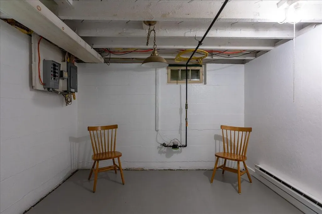 6 Thomas Street Camden ME 04843