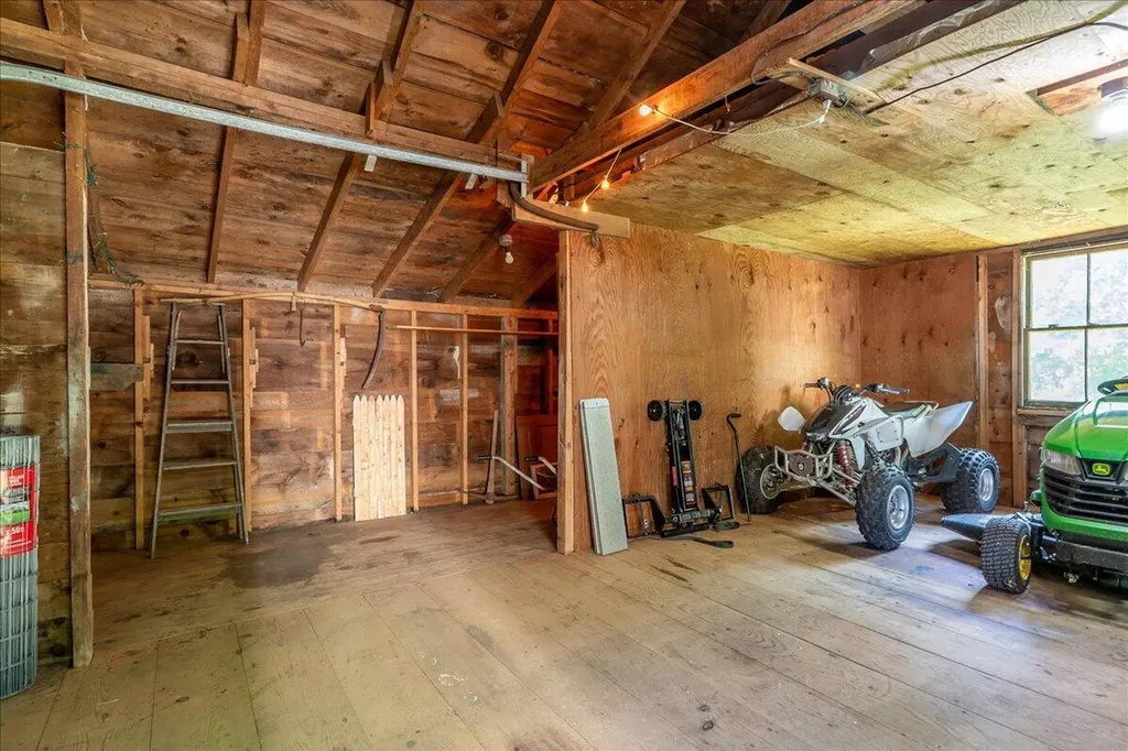 6 Thomas Street Camden ME 04843