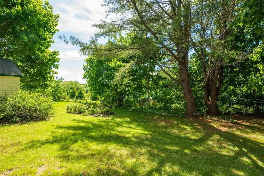 6 Thomas Street Camden ME 04843