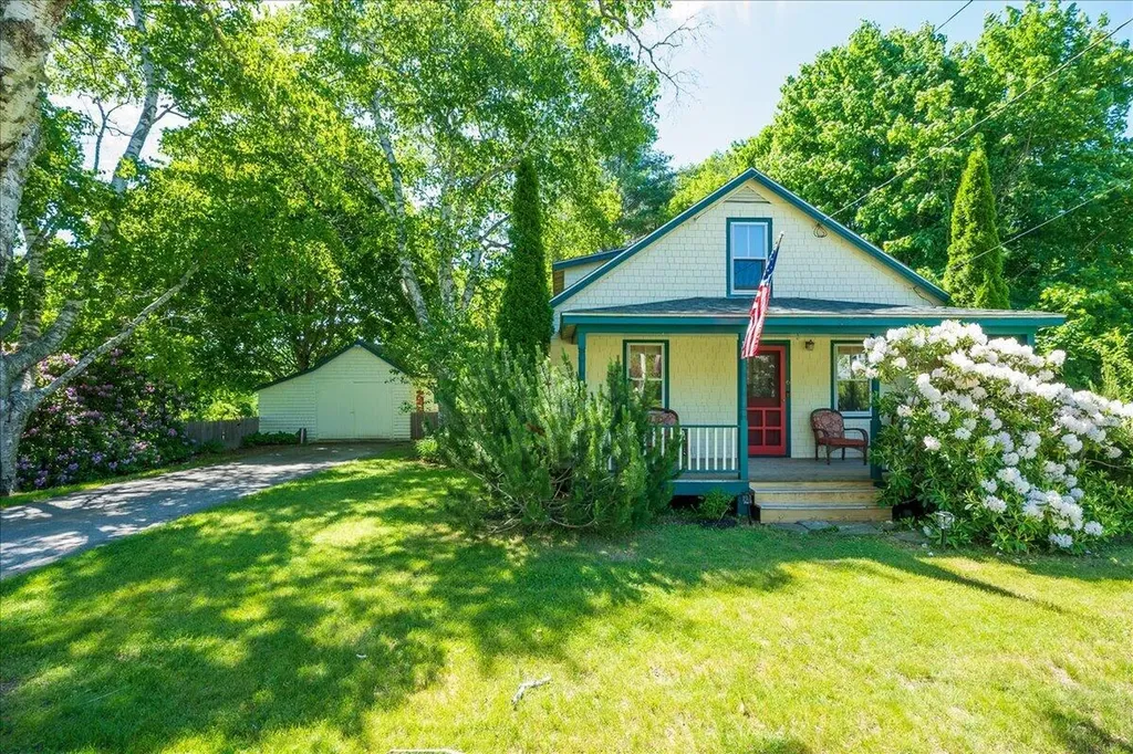 6 Thomas Street Camden ME 04843
