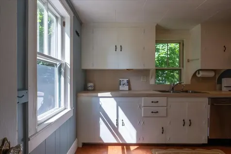 6 Thomas Street Camden ME 04843