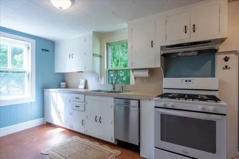6 Thomas Street Camden ME 04843