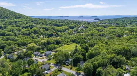 6 Thomas Street Camden ME 04843