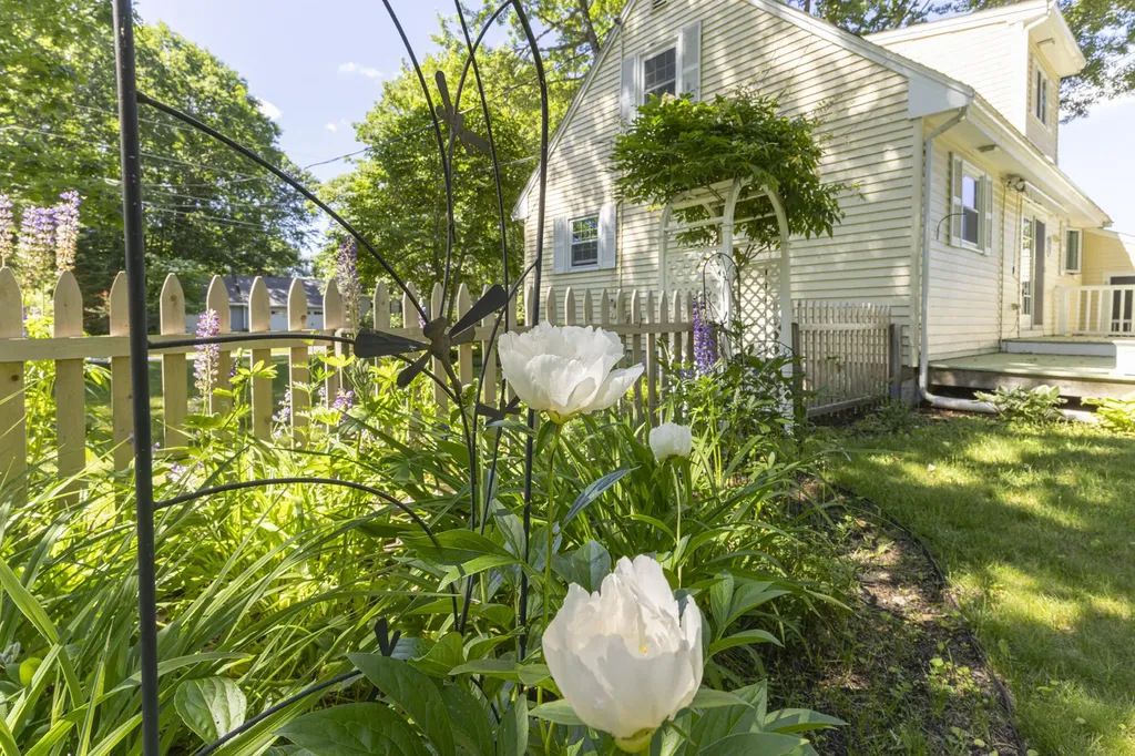 2 Sweet Fern Road Cape Elizabeth ME 04107