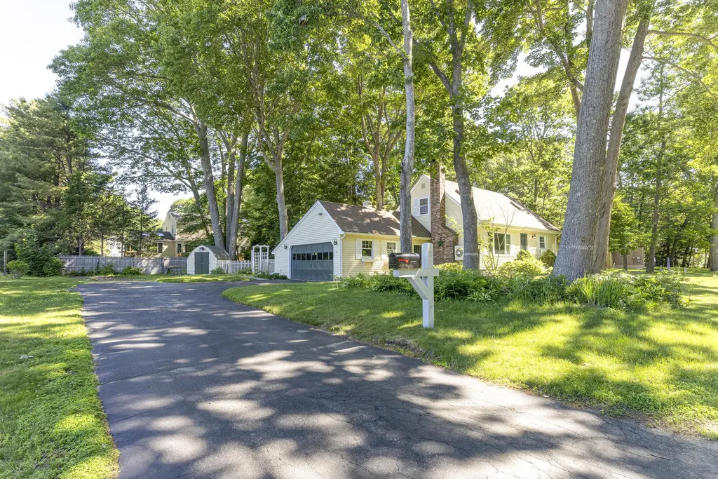 2 Sweet Fern Road Cape Elizabeth ME 04107