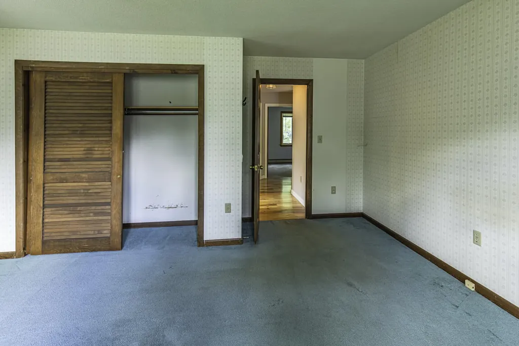 30 Saratoga Avenue Bangor ME 04401