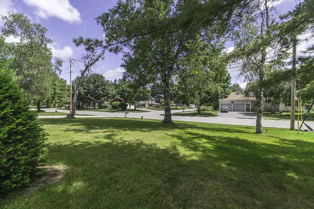 30 Saratoga Avenue Bangor ME 04401