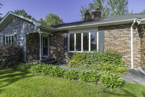 30 Saratoga Avenue Bangor ME 04401