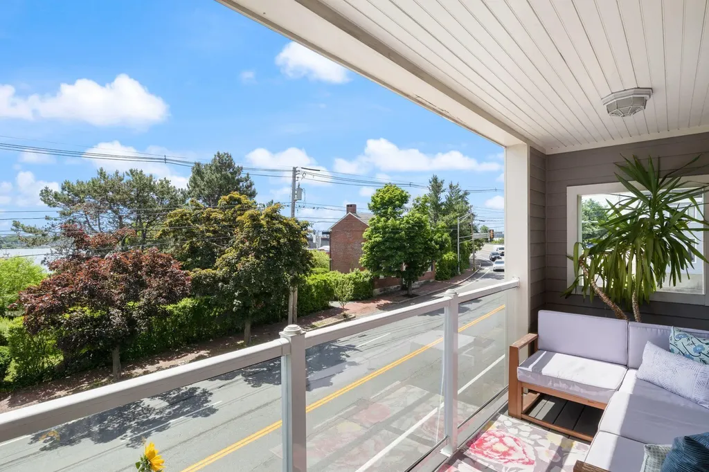 16 Guilford Court Portland ME 04101