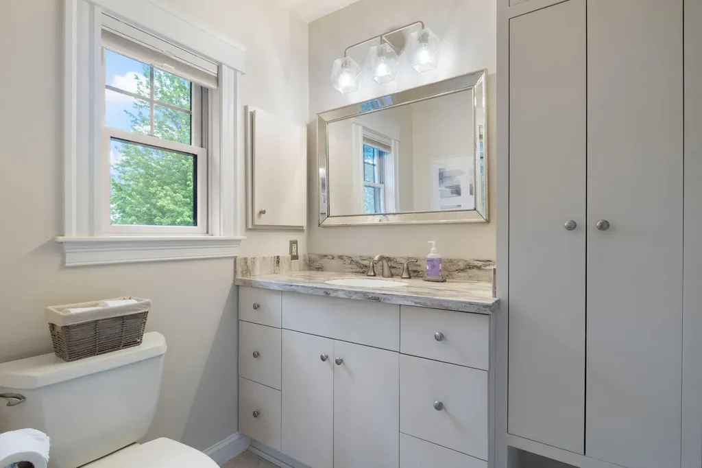 16 Guilford Court Portland ME 04101