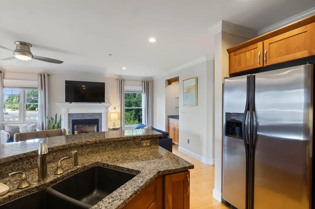 16 Guilford Court Portland ME 04101