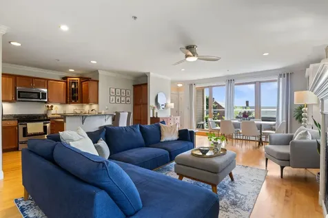 16 Guilford Court Portland ME 04101
