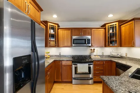 16 Guilford Court Portland ME 04101