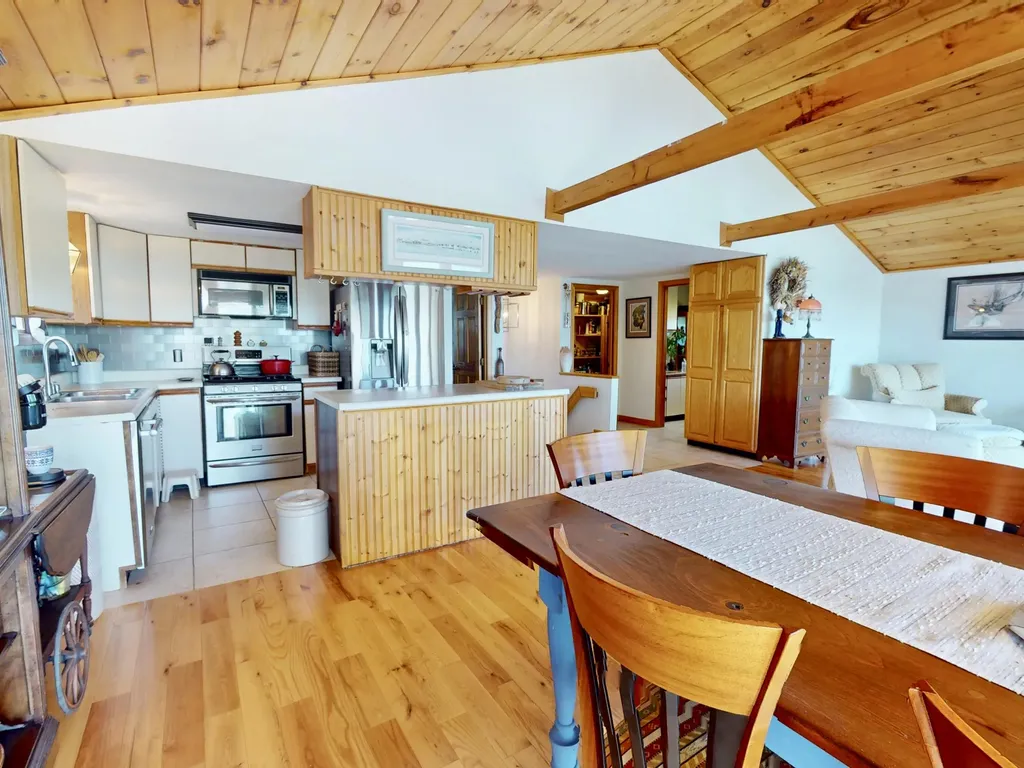 22-26 Tinkers Landing Vinalhaven ME 04863