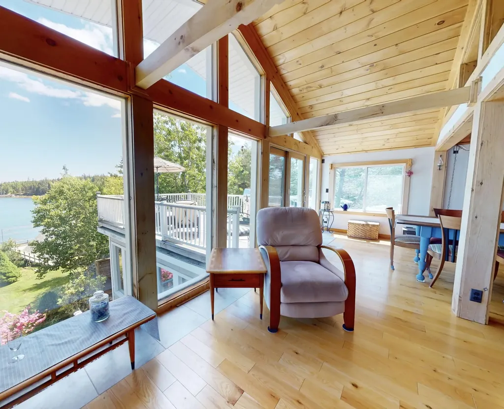 22-26 Tinkers Landing Vinalhaven ME 04863