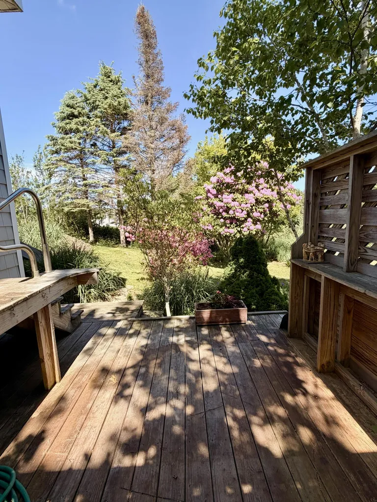 22-26 Tinkers Landing Vinalhaven ME 04863