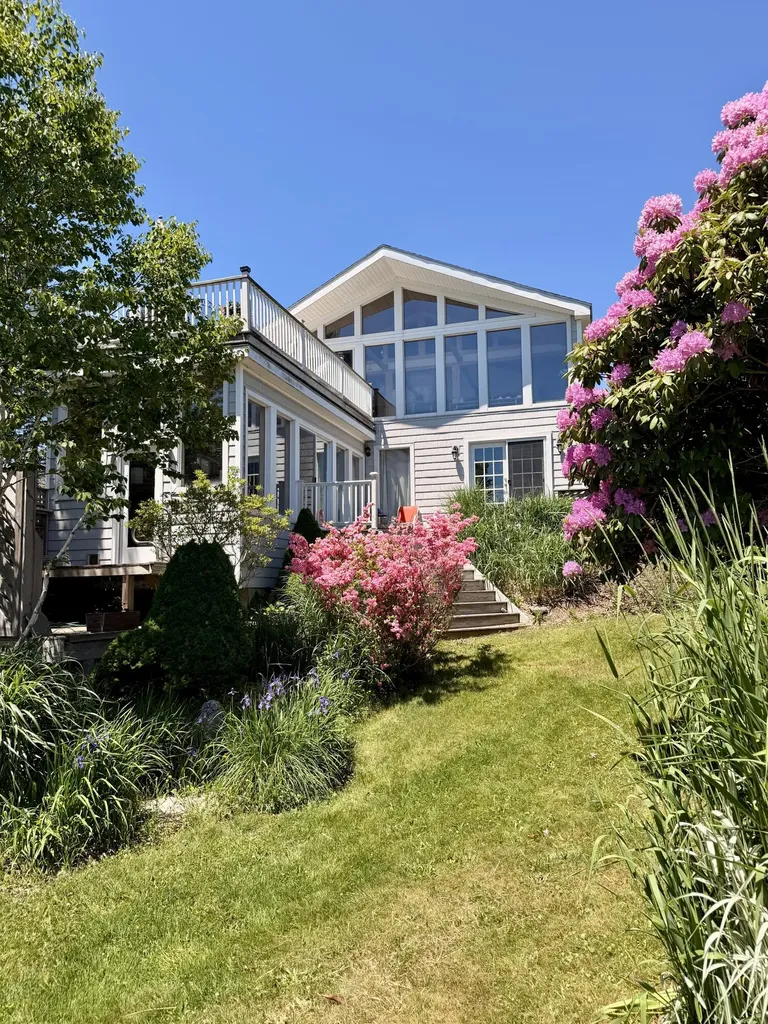 22-26 Tinkers Landing Vinalhaven ME 04863