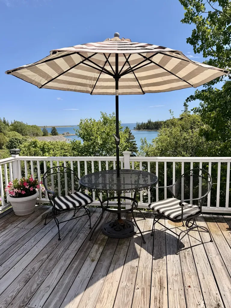 22-26 Tinkers Landing Vinalhaven ME 04863