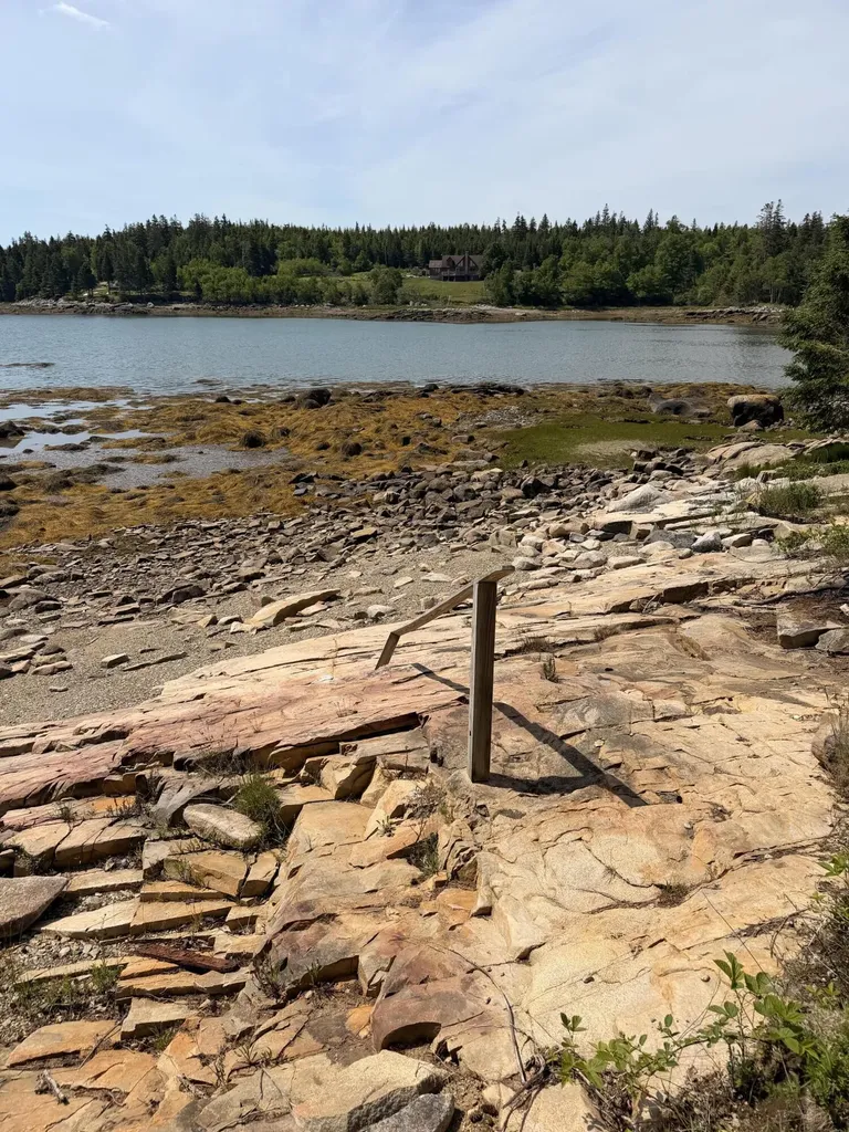 22-26 Tinkers Landing Vinalhaven ME 04863