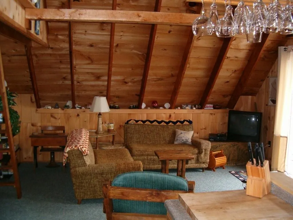 22-26 Tinkers Landing Vinalhaven ME 04863