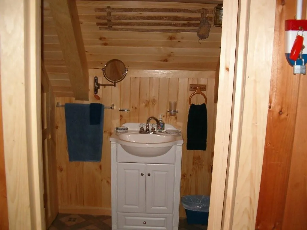 22-26 Tinkers Landing Vinalhaven ME 04863