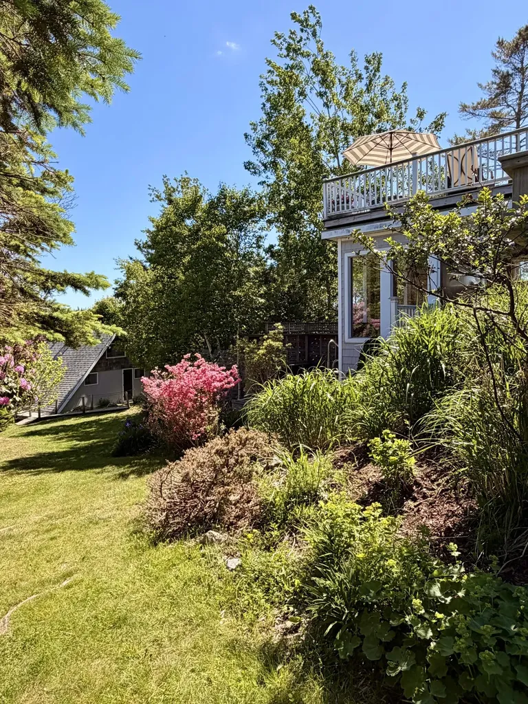 22-26 Tinkers Landing Vinalhaven ME 04863