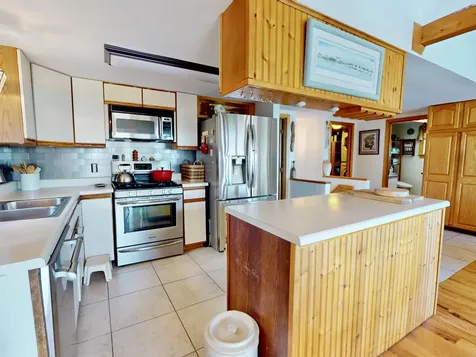 22-26 Tinkers Landing Vinalhaven ME 04863