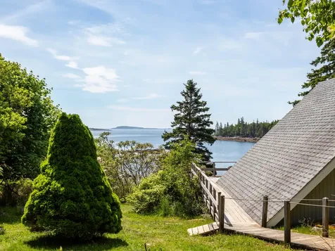 22-26 Tinkers Landing Vinalhaven ME 04863