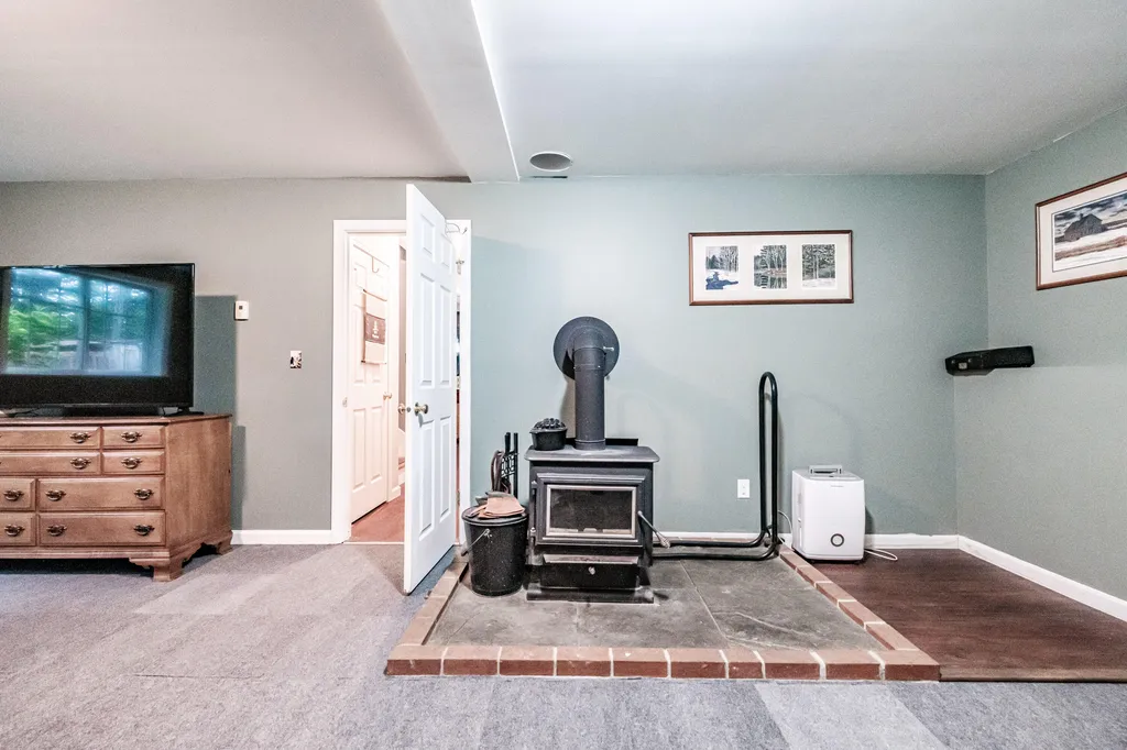 401 Auburn Pownal Road Durham ME 04222