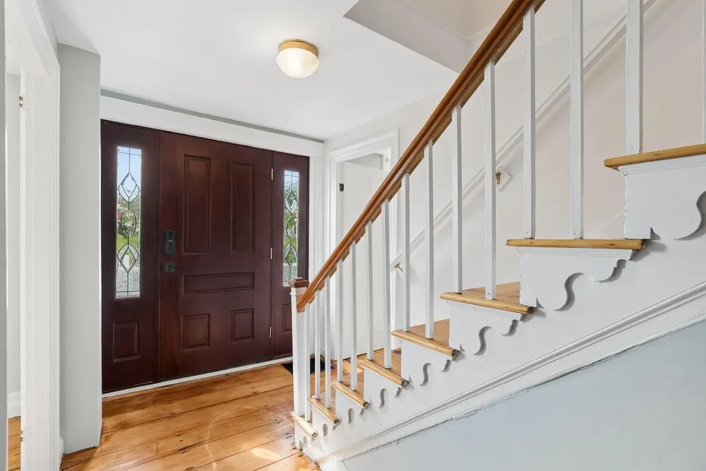 27 Pleasant Street Wiscasset ME 04578
