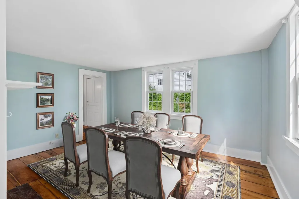 27 Pleasant Street Wiscasset ME 04578
