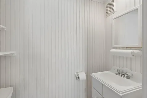 27 Pleasant Street Wiscasset ME 04578