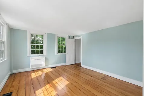 27 Pleasant Street Wiscasset ME 04578
