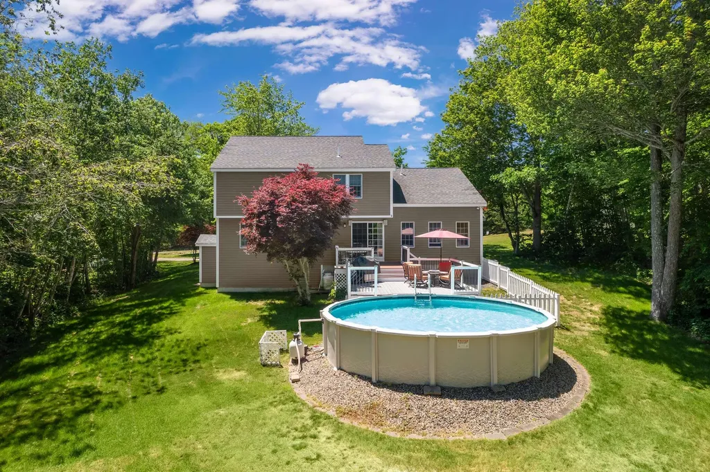 3 Meadowlark Drive York ME 03909
