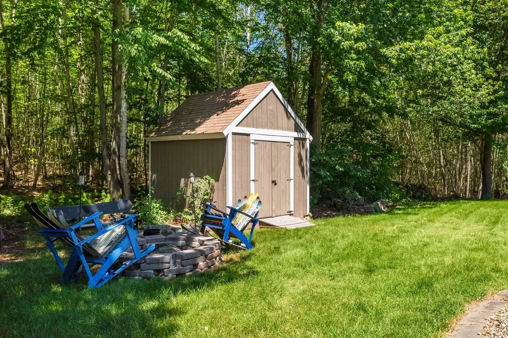 3 Meadowlark Drive York ME 03909